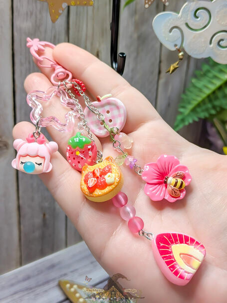 y2k clutter keychain